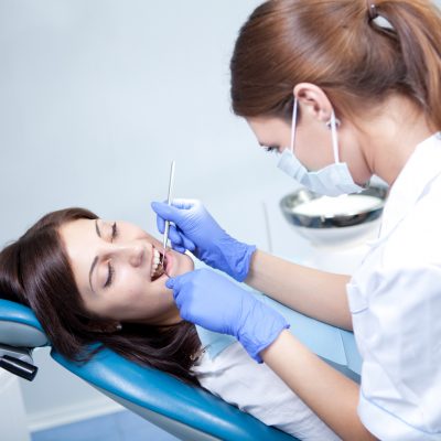 Possess Perfect Smile With The Help Of Best Cosmetic Dentist Service!